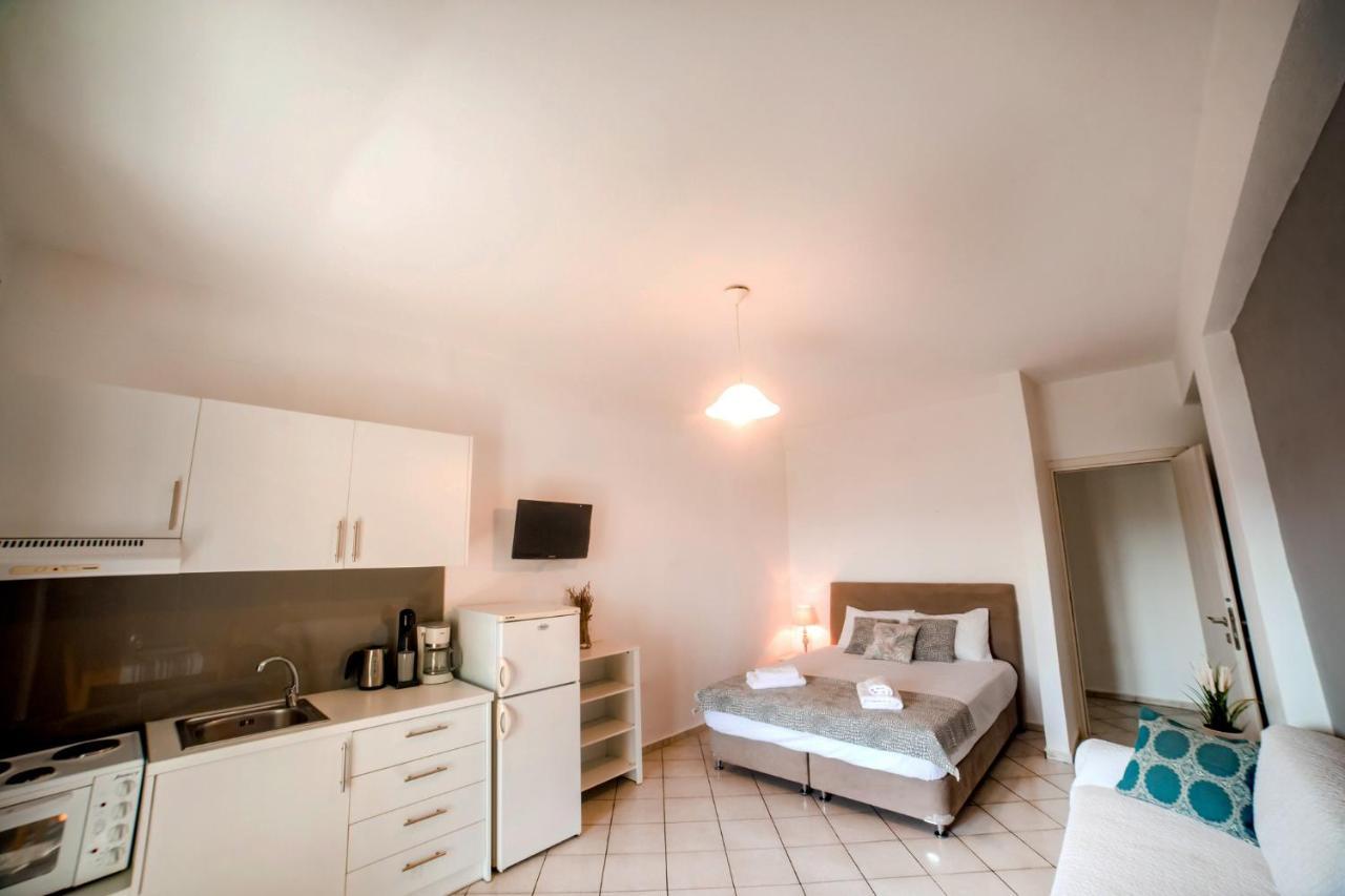 Filia Rooms & Apartments Agioi Apostoloi  Eksteriør billede