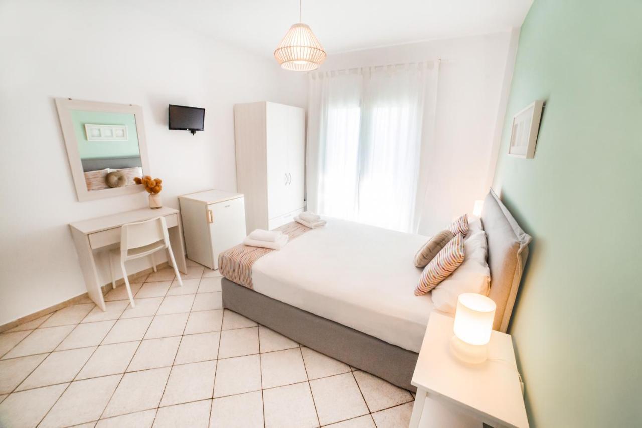 Filia Rooms & Apartments Agioi Apostoloi  Eksteriør billede
